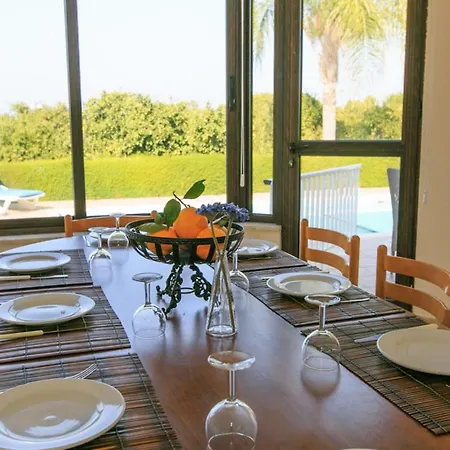 Bougainvillea Villa Polis